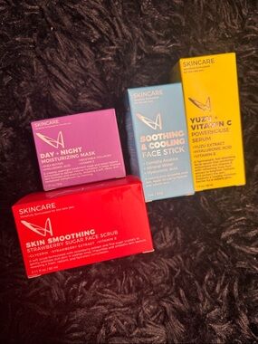 Splash Vitamin C Serum + Moisturizing Mask + Face Stick + Sugar Face Scrub Set